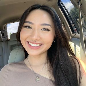 Meet your Posher, Alyssa